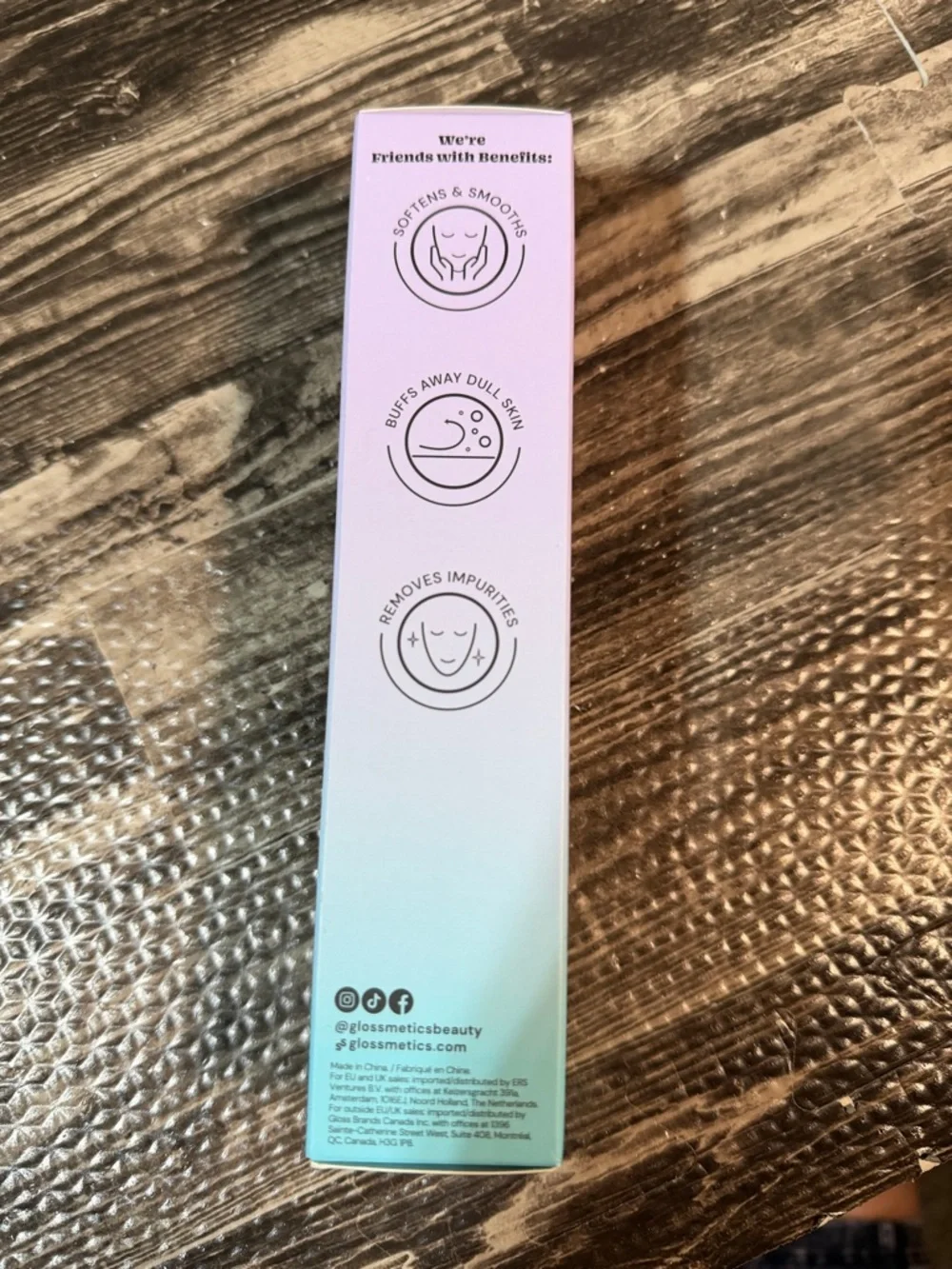 Glossmetics Buff, Buff, and Away Facial Exfoliator